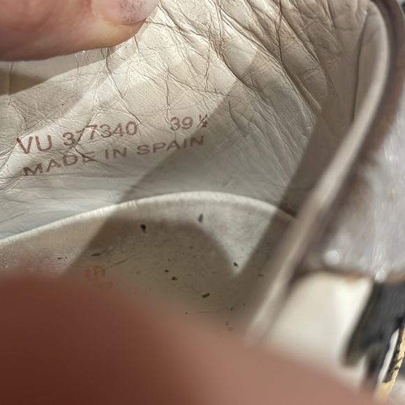 Saint Laurent
California SL/06 Leather Sneaker - Picture 7 of 8